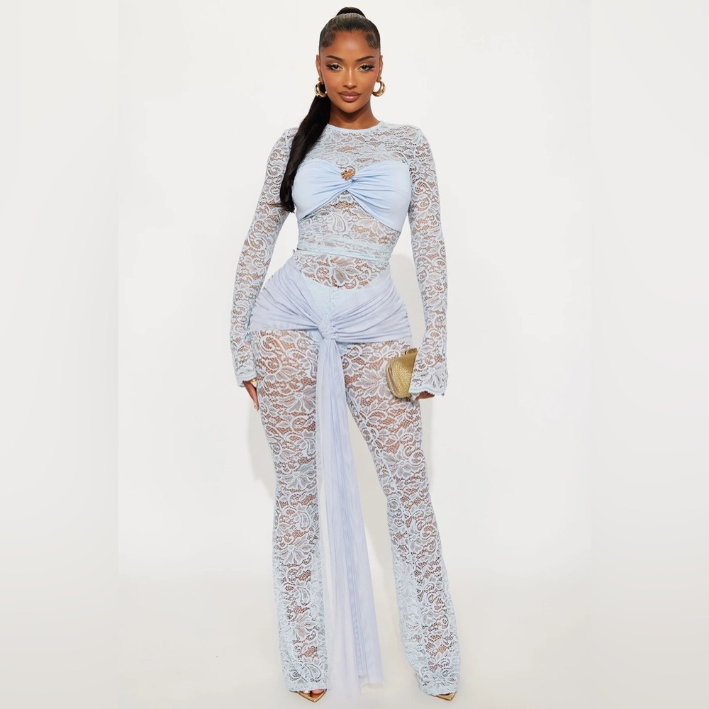 Lace 2pc Set in Light Blue
